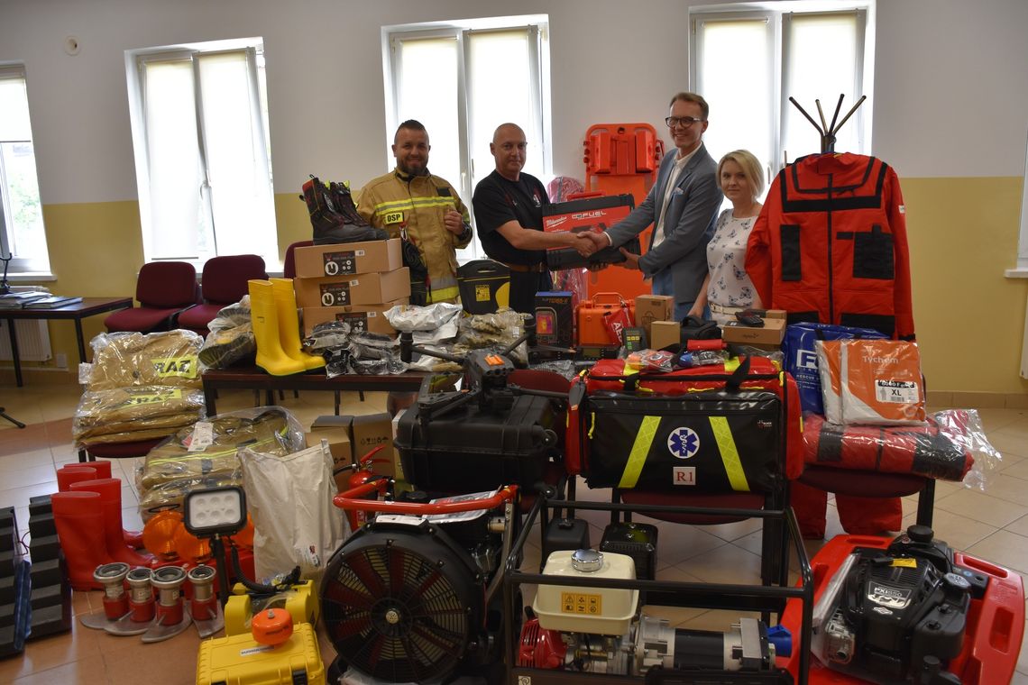 Gmina Szczuczyn zrealizowała projekt „Eko Straż” – nowa jakość w lokalnym systemie ratowniczym