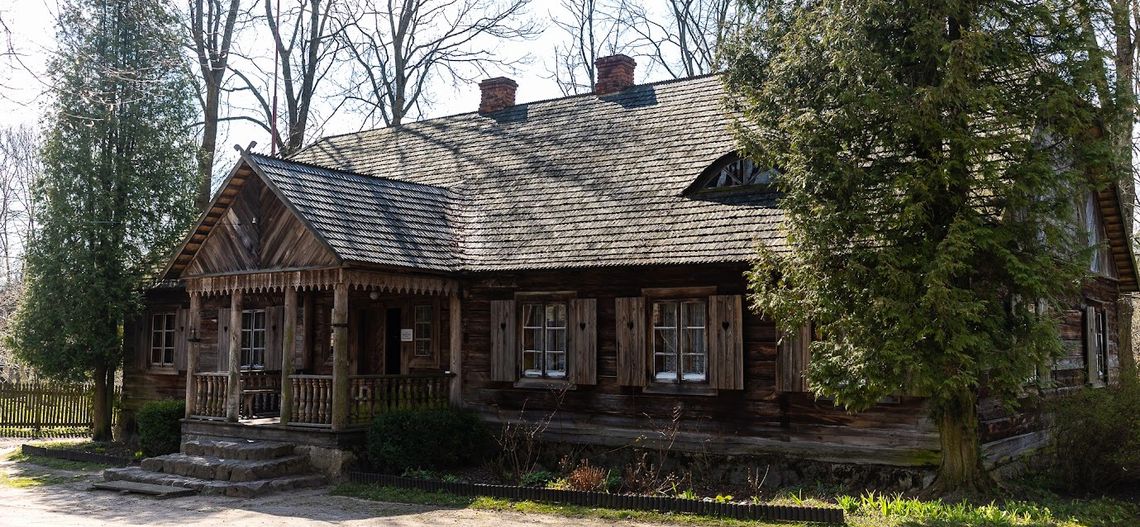 Informacja o zamiarze ogłoszenia konkursu na kandydata na stanowisko dyrektora Muzeum - Skansenu Kurpiowskiego im. Adama Chętnika w Nowogrodzie