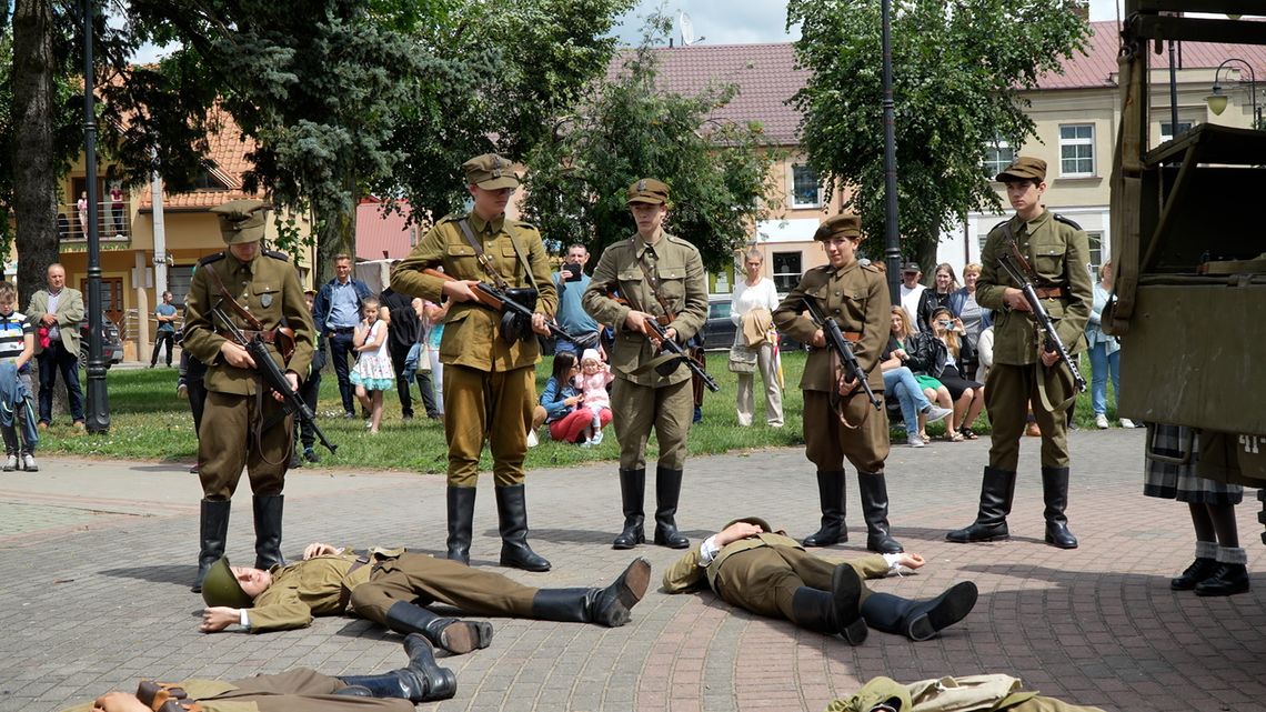 Inscenizacja odbicia więźniów w okolicy Jedwabnego - [VIDEO]