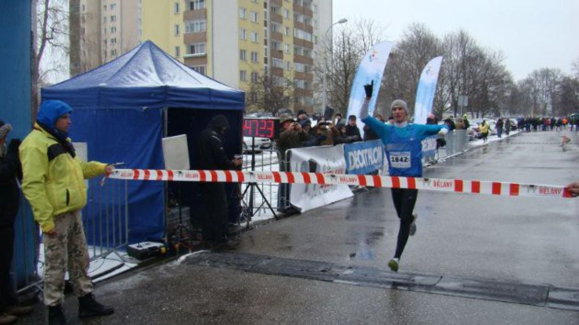 Jakub Nowak zwycięzcą XXXI Biegu Chomiczówki Jakub Nowak zwycięzcą XXXI Biegu Chomiczówki