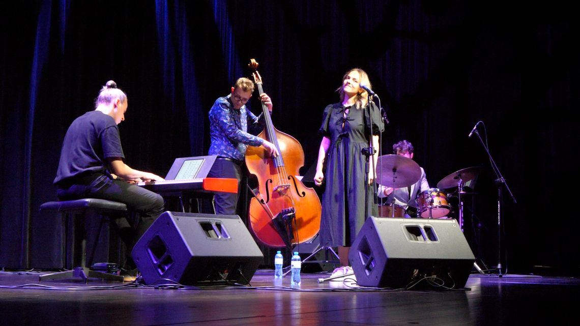 Jazz i romanse w Łomży – niezwykły koncert w ramach Café Kultura - [VIDEO]