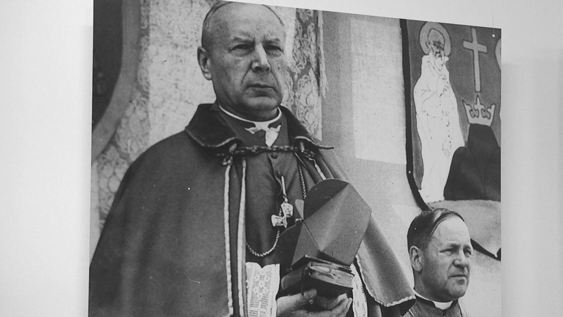 Kardynał Stefan Wyszyński w Łomży. Czyli wystawa fotografii w Muzeum Diecezjalnym - [VIDEO]