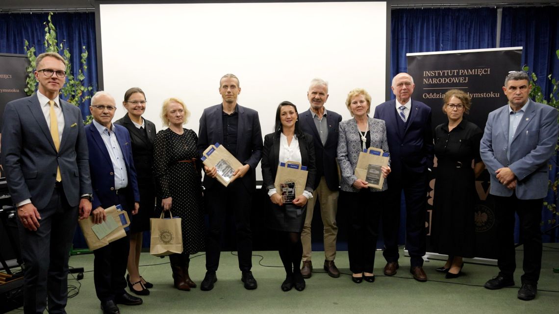 „Katyń. Zapomniane historie” w Szczuczynie. Poruszające sympozjum i wernisaż o ofiarach zbrodni katyńskiej - [VIDEO]