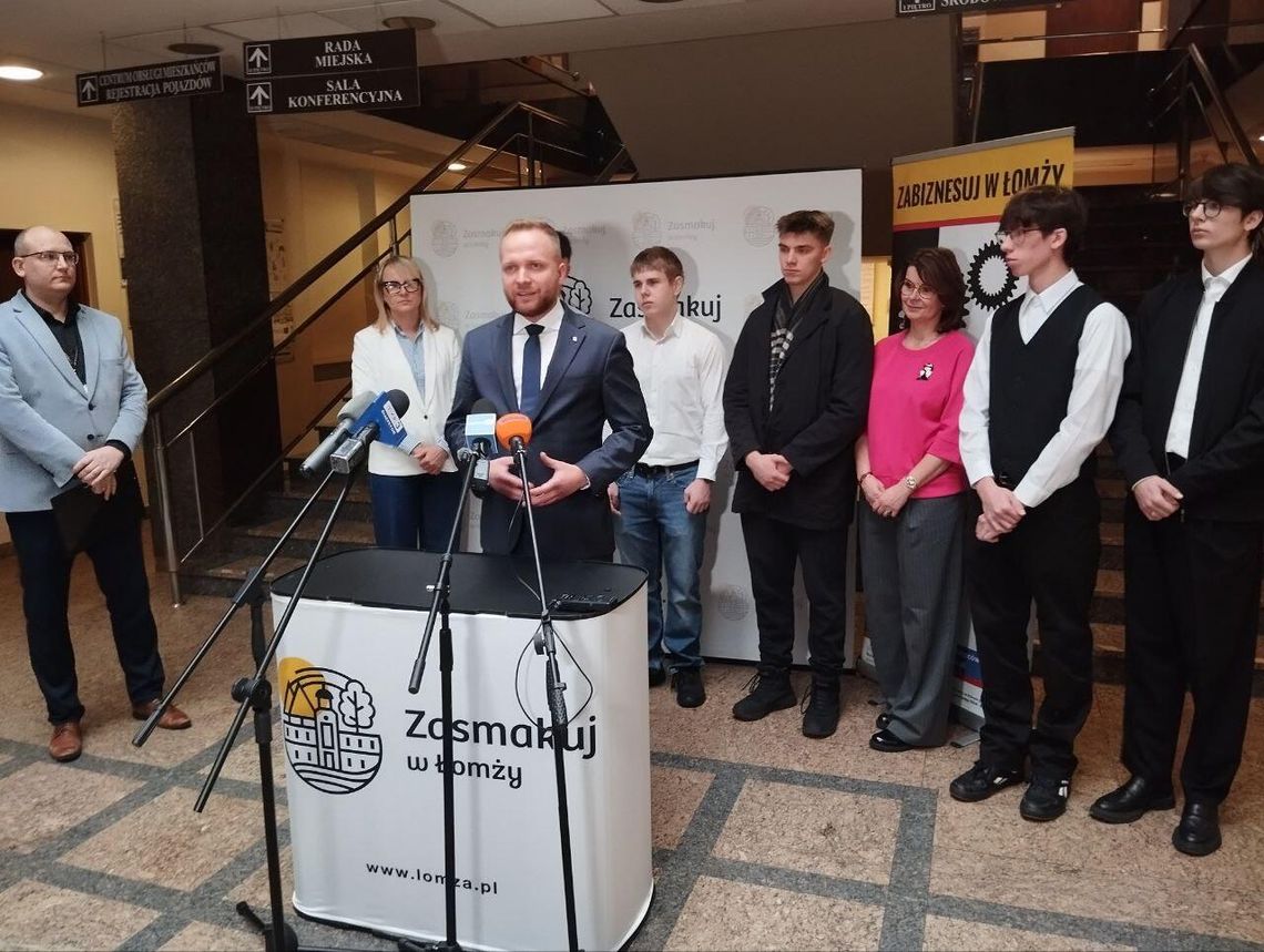 Konferencja prasowa „Zabiznesuj w Łomży” – startuje konkurs dla przedsiębiorczych uczniów i studentów