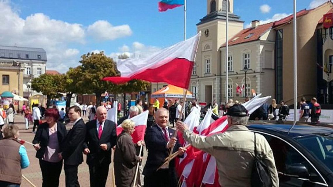 Lech Antoni Kołakowski: maj miesiąc biało-czerwony, pełen patriotyzmu i nadziei