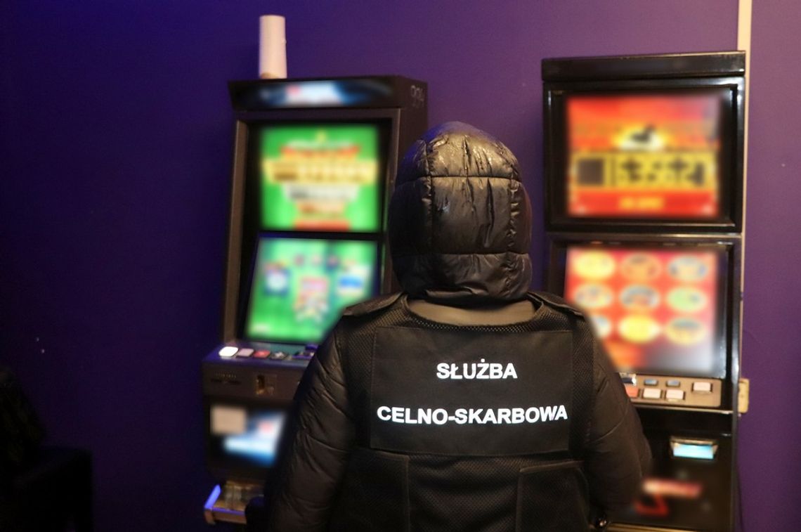 Łomża. KAS zlikwidowała nielegalny salon gier hazardowych