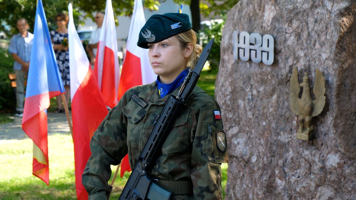 Łomża uczciła Święto Wojska Polskiego i rocznicę Bitwy Warszawskiej - [VIDEO]