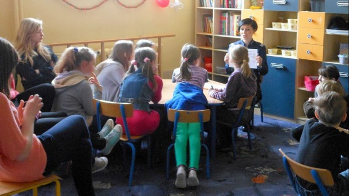 Łomżyńscy policjanci dbają o bezpieczeństwo najmłodszych Łomżyńscy policjanci dbają o bezpieczeństwo najmłodszych