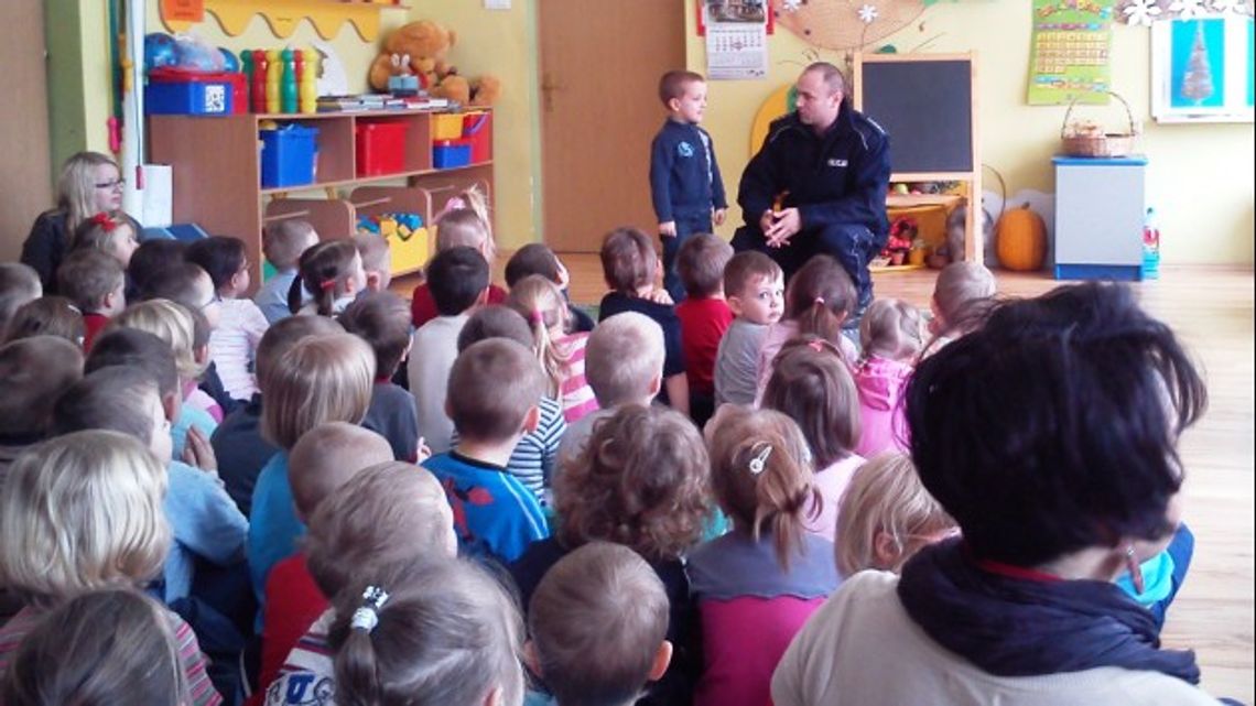 Łomżyńscy policjanci spotkali się z przedszkolakami