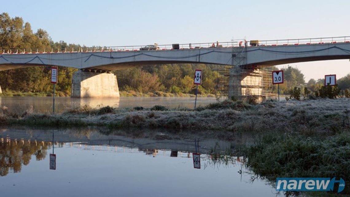 Most w Nowogrodzie znowu zamknięty - VIDEO