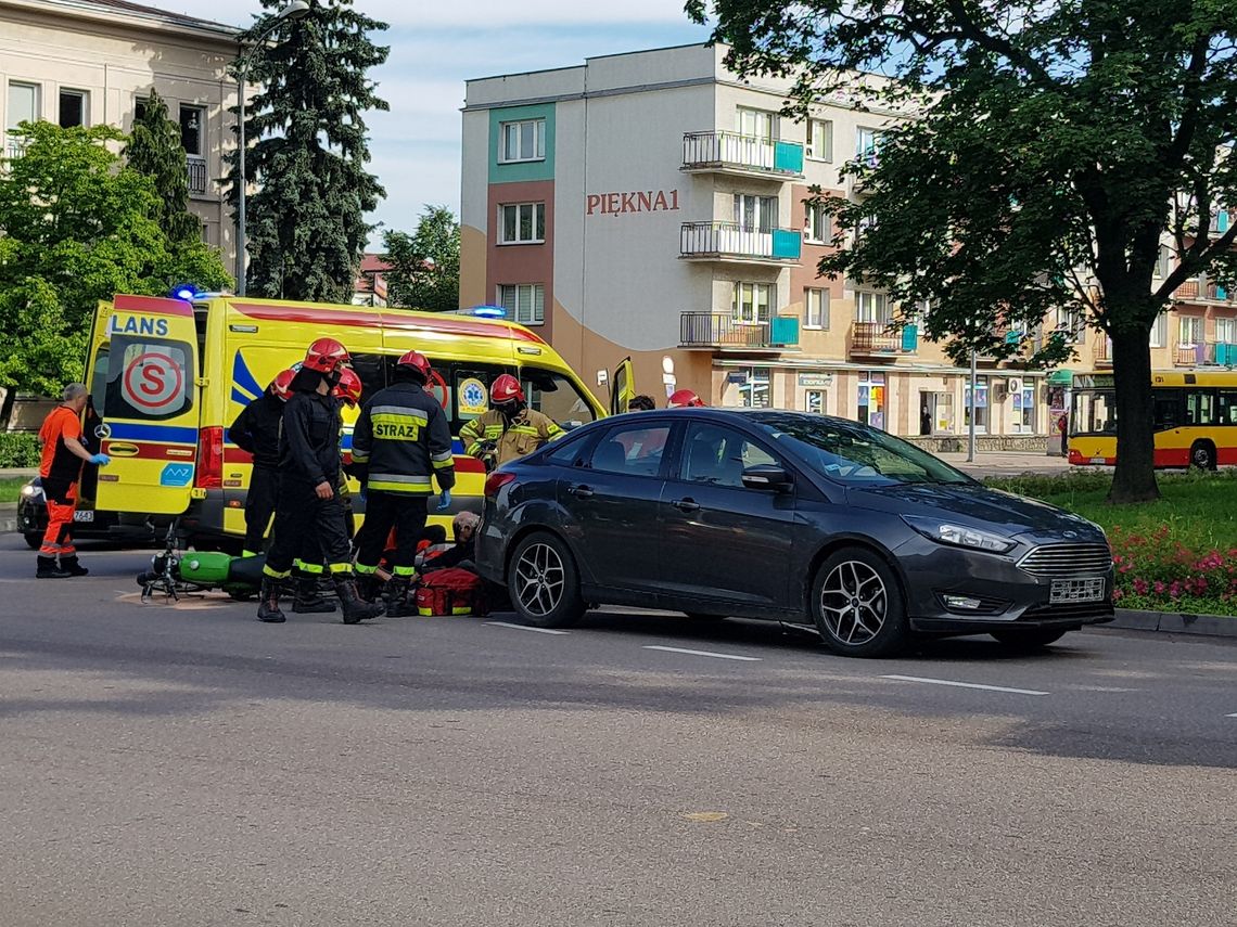 Motocyklista w szpitalu po zderzeniu na rondzie Kościuszki [FOTO]