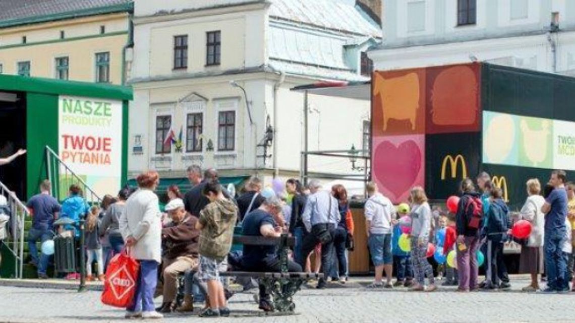 Multimedialna ekspozycja McDonald’s na Starówce w Łomży