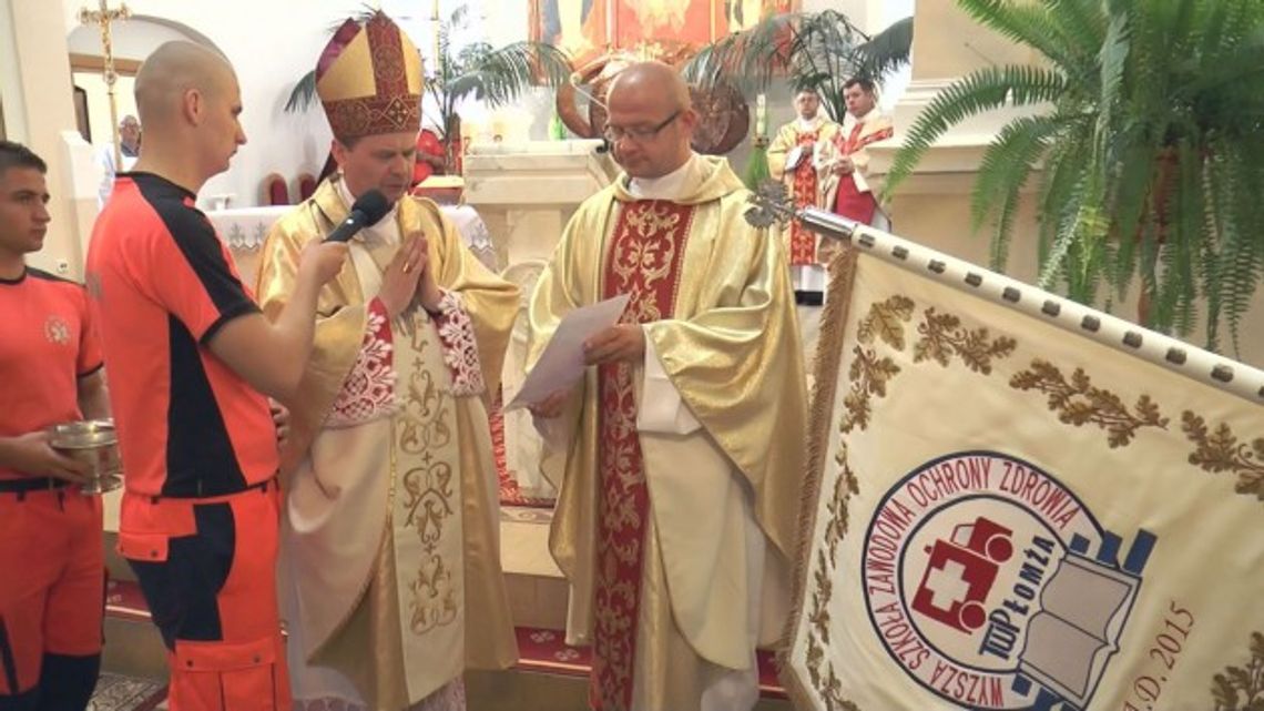 Nadanie Sztandaru WSZOZ TWP w Łomży - VIDEO