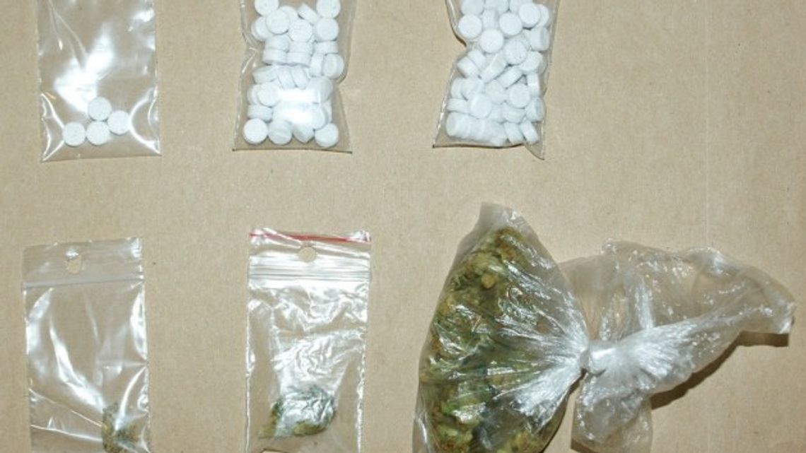 Narkotyki w samochodzie i w domu Narkotyki w samochodzie i w domu