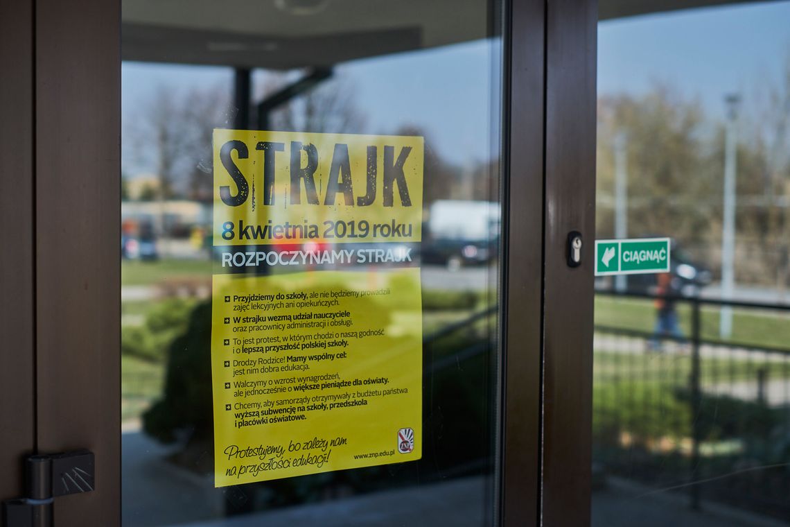 Nauczycielski protest ogarnął Łomżę  