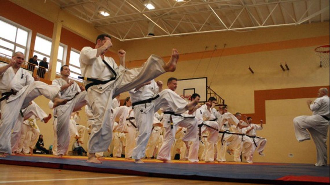 Nie tylko karatecy chcą budynku przy Reymonta 4 Nie tylko karatecy chcą budynku przy Reymonta 4