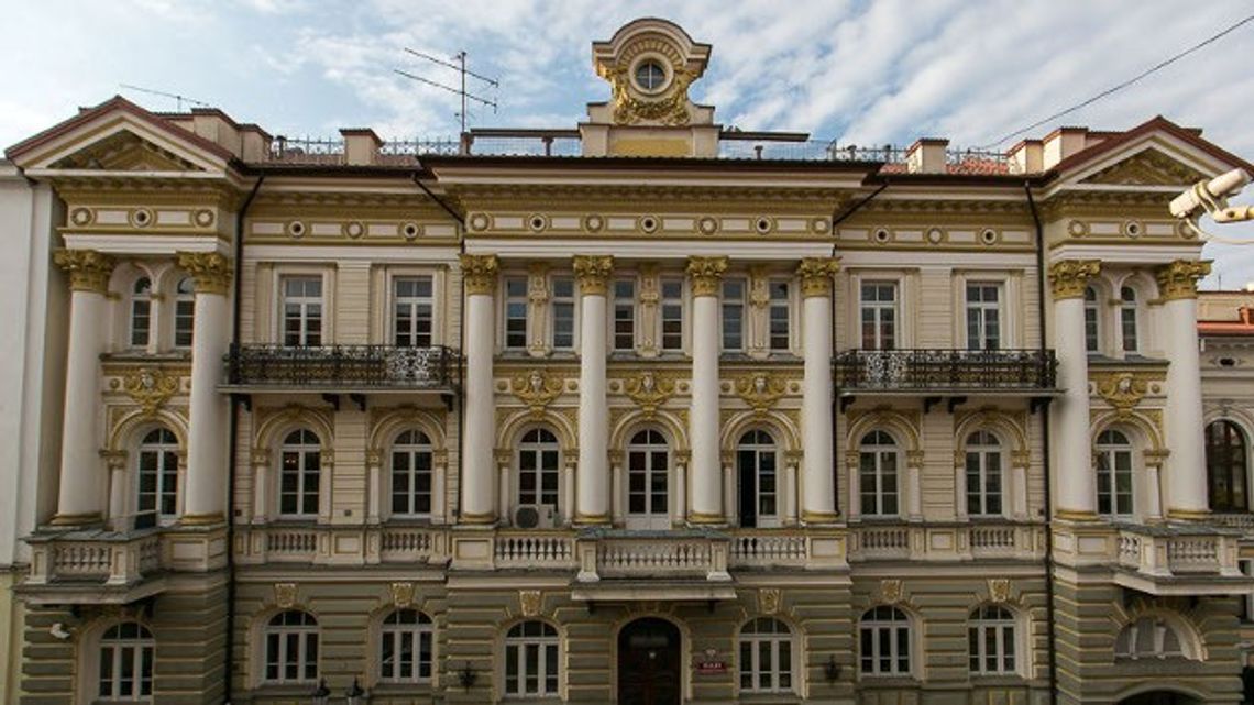 Nowe twarze i znane szyldy 