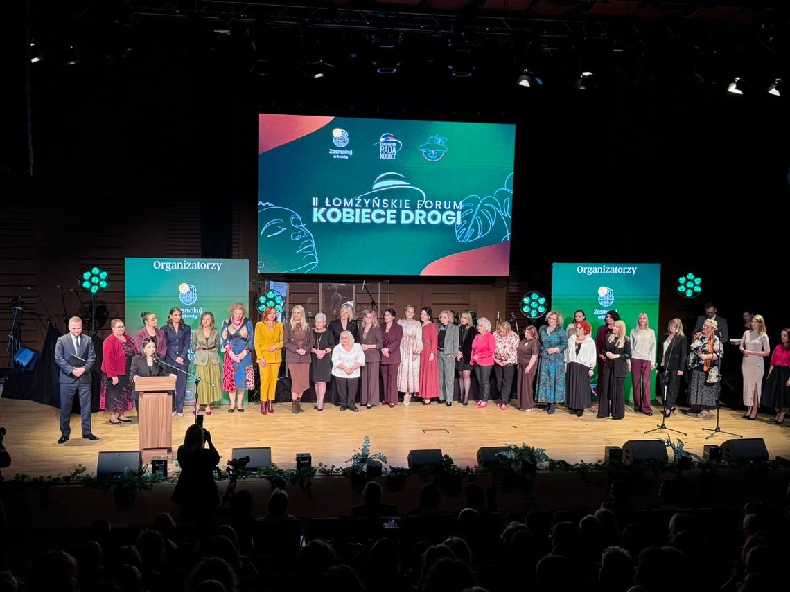 Nowe wyróżnienie dla lokalnych liderek – „Łomżynianka Roku” w ramach II Forum „Kobiece Drogi” [VIDEO]