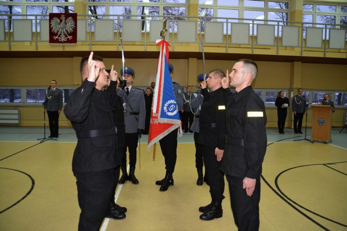 Nowi policjanci w szeregach podlaskiego garnizonu policji