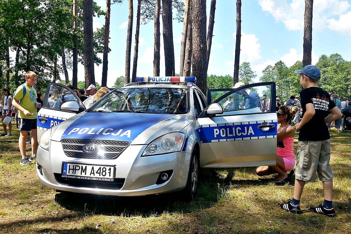O zasadach bezpieczeństwa w wakacje mówili policjanci podczas spotkań z najmłodszymi