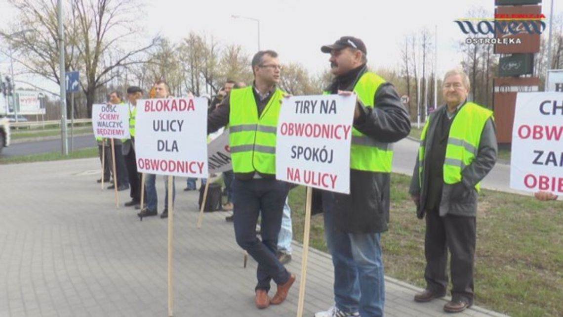 Ostrołęka - protest na drodze Warszawa-Augustów - VIDEO