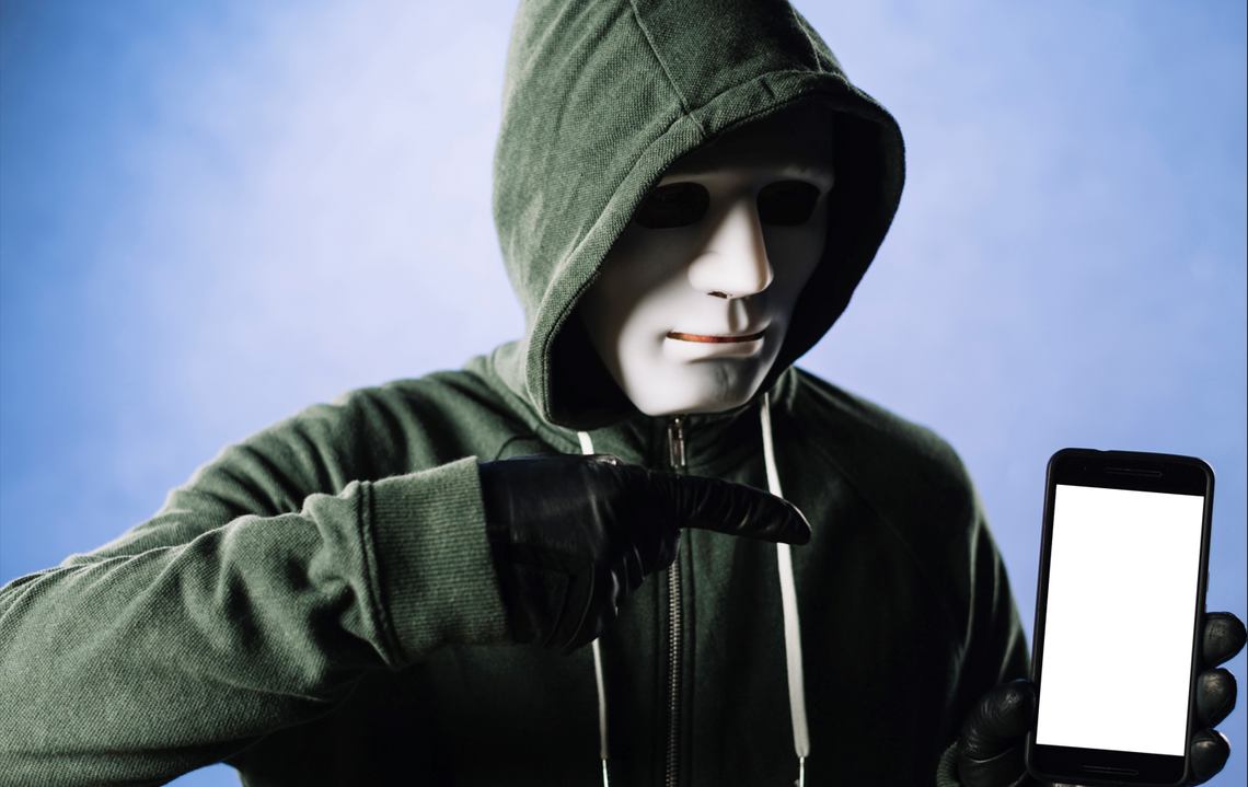 Oszuści znów podszywaj się pod pracowników ZUS-u