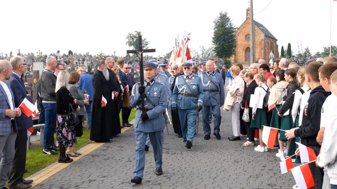 Patriotyczna Droga Krzyżowa w Szczuczynie – hołd wiary i Ojczyzny - [VIDEO]