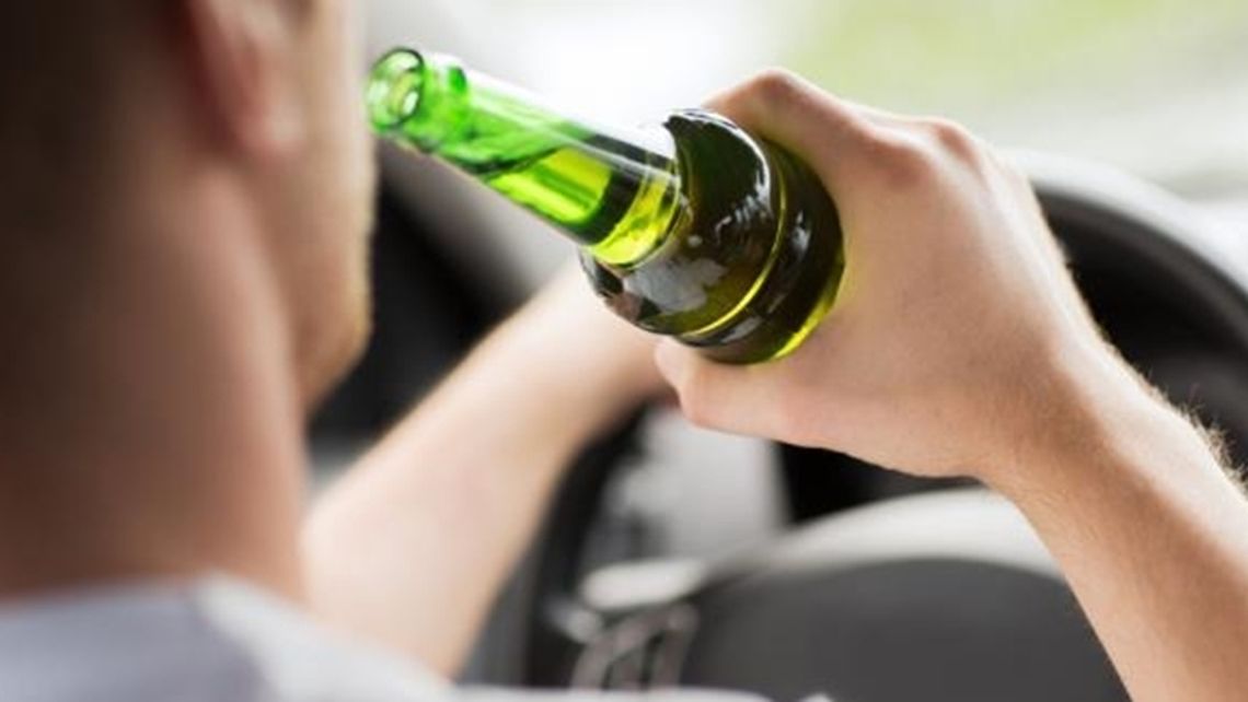 Pijany chciał uniknąć kontroli drogowej i spowodował kolizję Pijany chciał uniknąć kontroli drogowej i spowodował kolizję