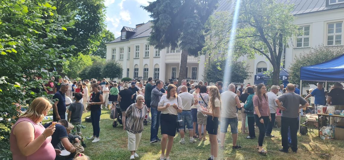 Piknik rodzinny w Ogrodach Biskupich [FOTO]