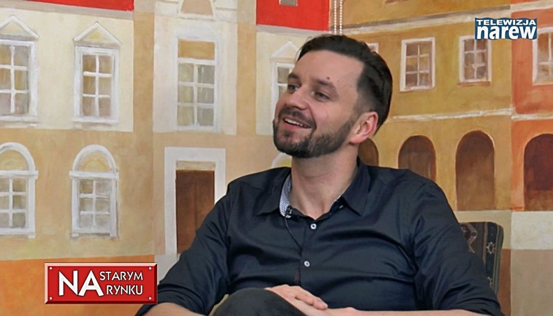 Piotr Domalewski i jego „Cicha Noc” wśród stada Orłów [VIDEO] 