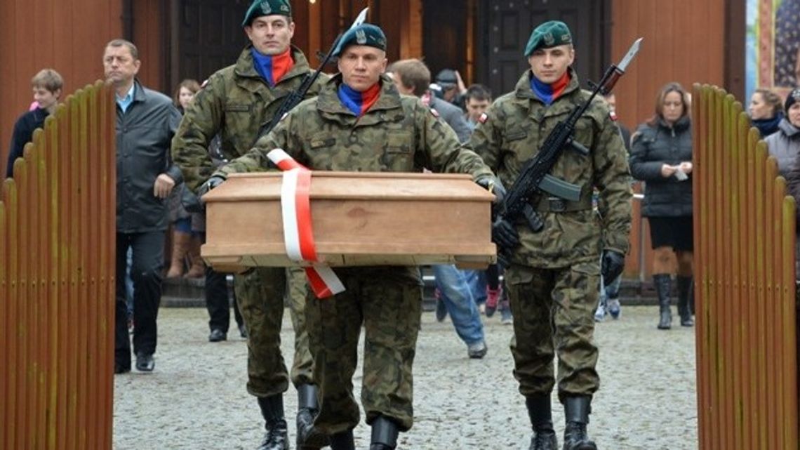 Pochówek żołnierzy AK w Studzienicznej Pochówek żołnierzy AK w Studzienicznej