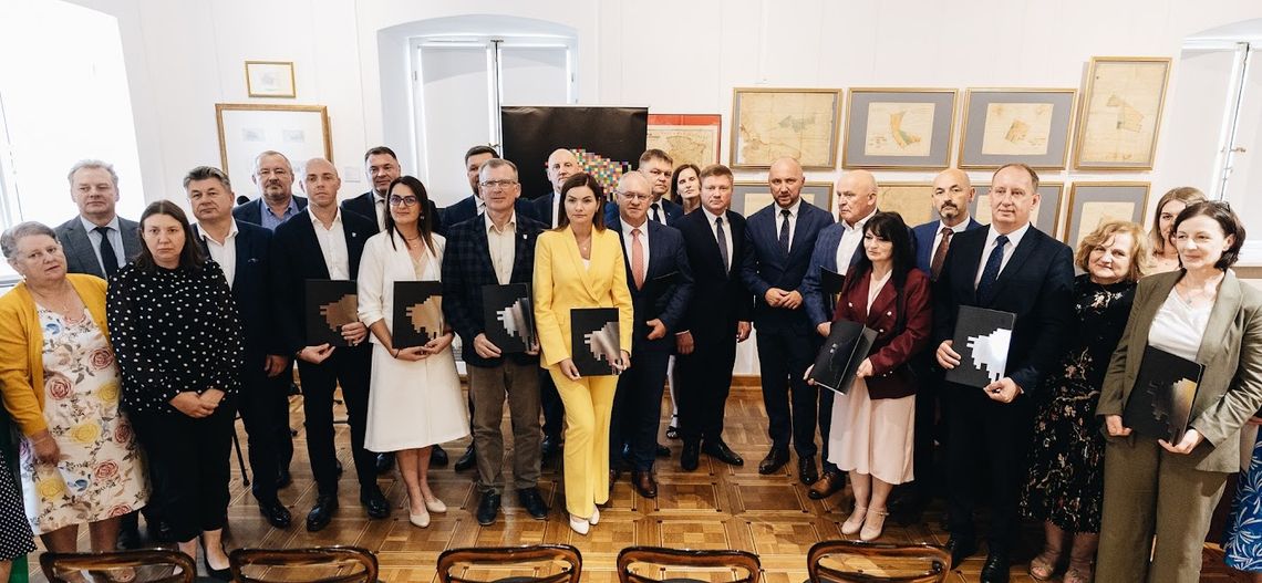 Podlaskie samorządy otrzymają dofinansowanie w ramach Funduszu Wsparcia Gmin i Powiatów - [VIDEO]