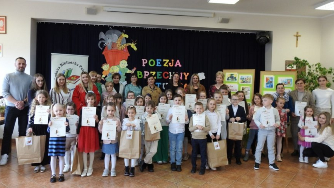 „Poezja Brzechwy i Tuwima” – młodzi recytatorzy z Gminy Kolno na scenie