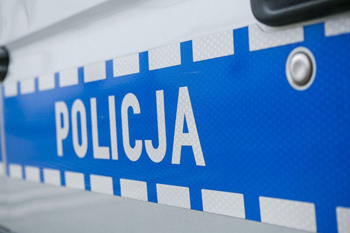 Policja na ulicach Łomży zachęca o pozostanie w domach [VIDEO] 