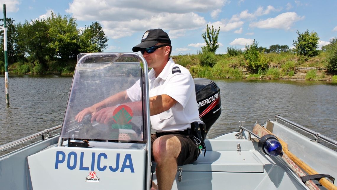 Policjanci już patrolują rzeki Policjanci już patrolują rzeki