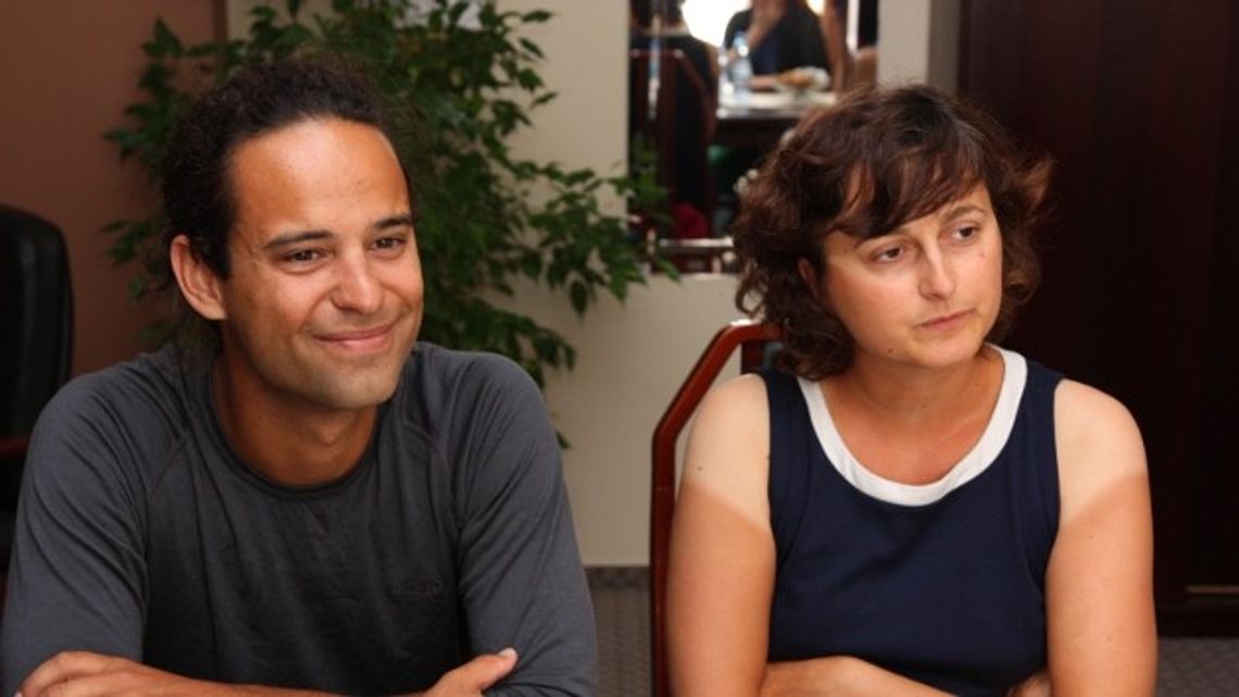 Przemierzają Europę krok po kroku – idą przez Łomżę