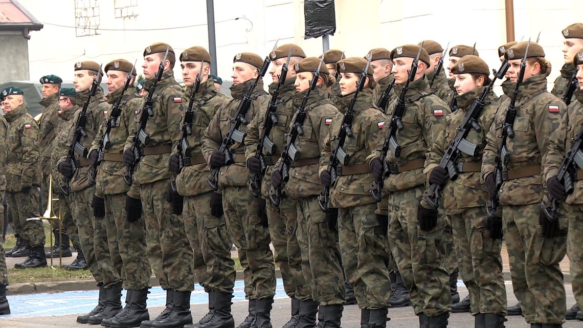 Przysięga żołnierzy 1 Podlaskiej Brygady Obrony Terytorialnej w Kolnie [VIDEO]