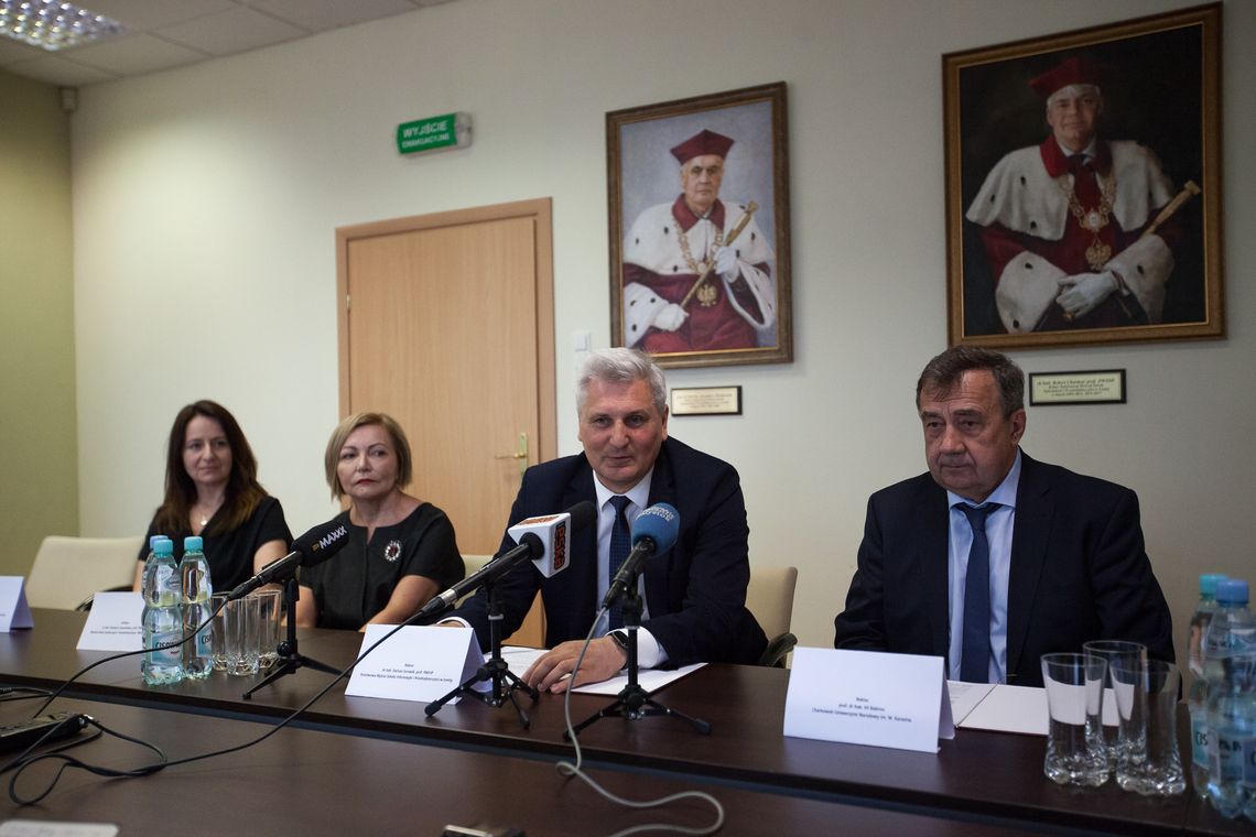 PWSIiP podpisała umowę w ważnym uniwersytetem na Ukrainie 