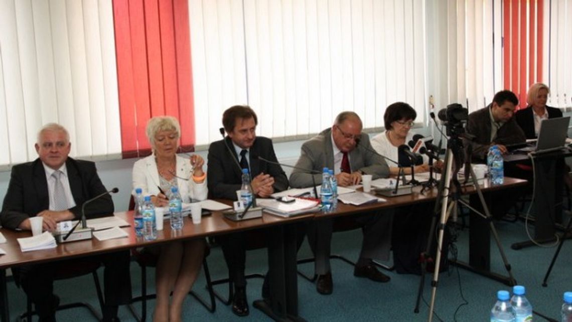 Radni nie przyjęli uchwały o udzielenie absolutorium