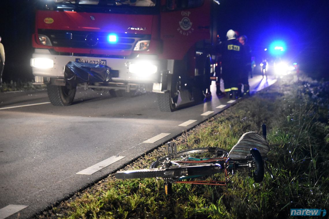 Samochód w rowie przez nieoświetloną rowerzystkę [FOTO]