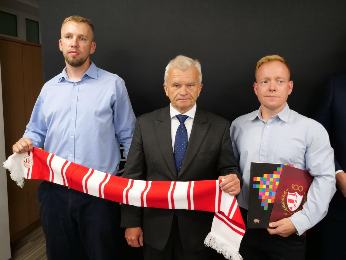Samorząd Województwa Podlaskiego wspiera sport. ŁKS Łomża z 340 tys. zł na rozwój i obchody stulecia - [VIDEO]