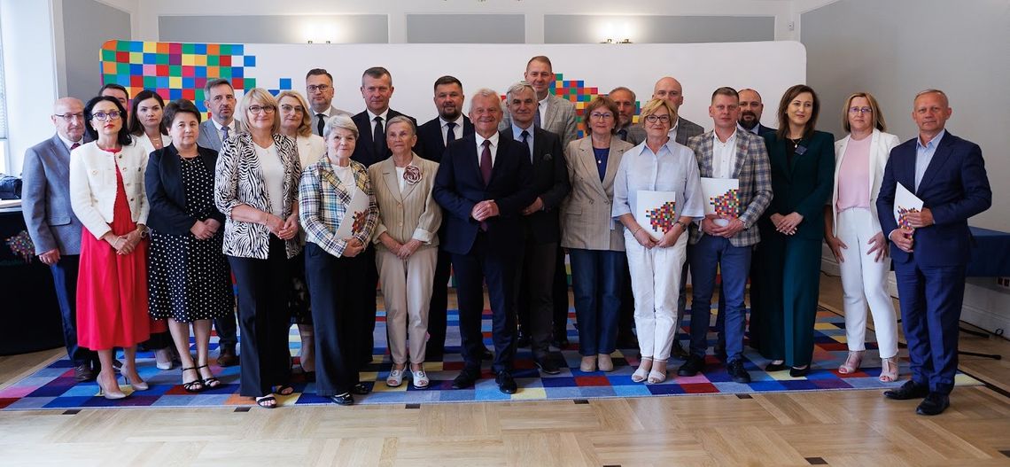 Samorząd województwa wspiera seniorów w regionie - [VIDEO]