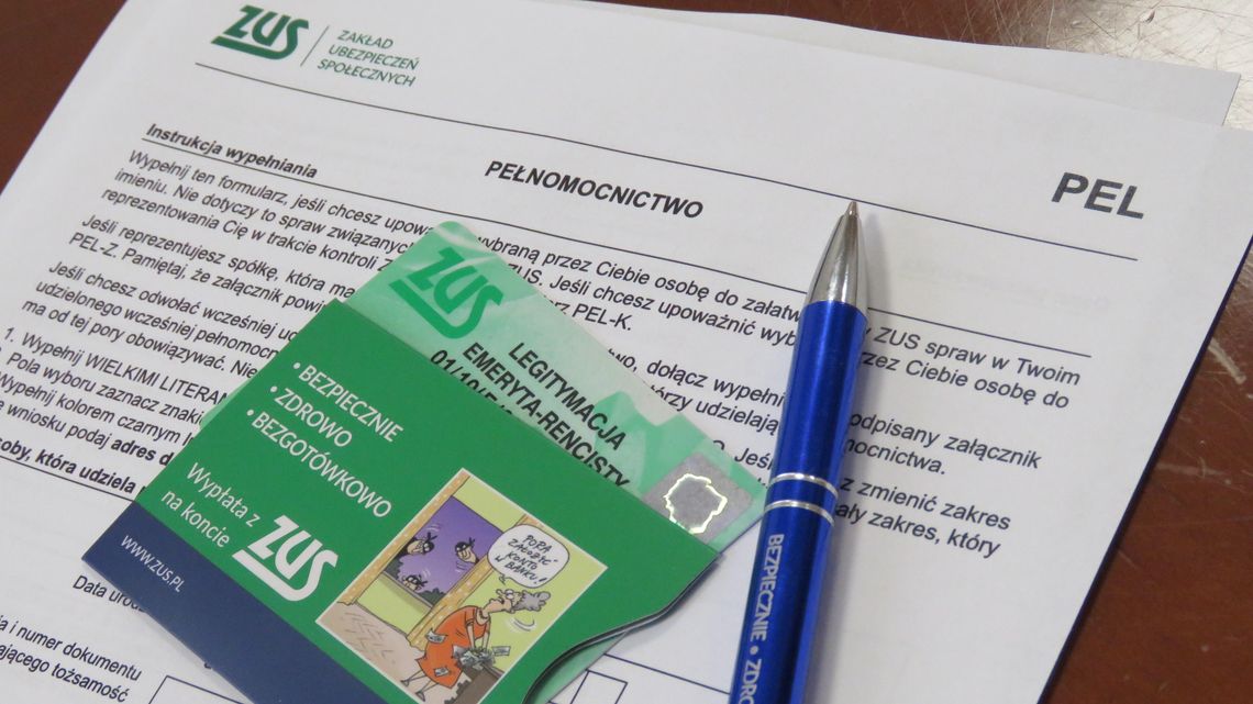 Senior może sam załatwiać spraw w ZUS-ie, może udzielić pełnomocnictwa