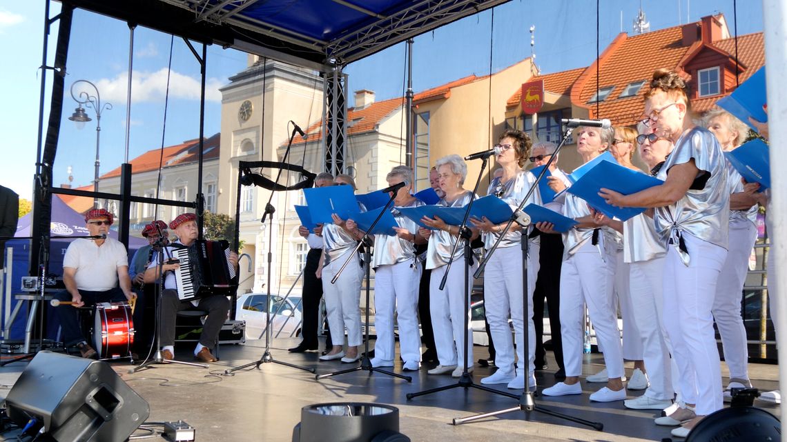 „Seniorada Plus – II edycja międzypokoleniowa” w Łomży! [VIDEO]