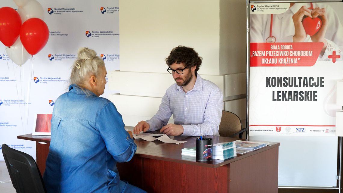 Serce pod kontrolą – Biała Sobota w łomżyńskim szpitalu przyciągnęła setki mieszkańców
