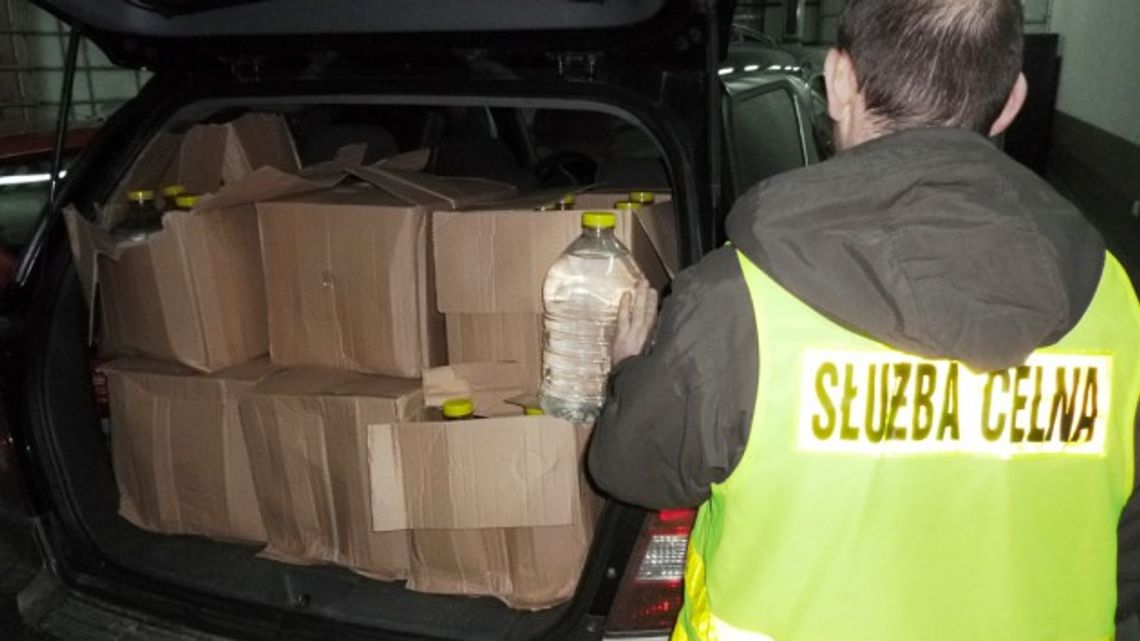 Służba Celna przechwyciła podejrzany spirytus