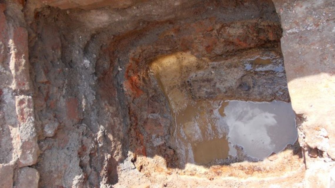 Służby "Archeo" opuszczają Stary Rynek 