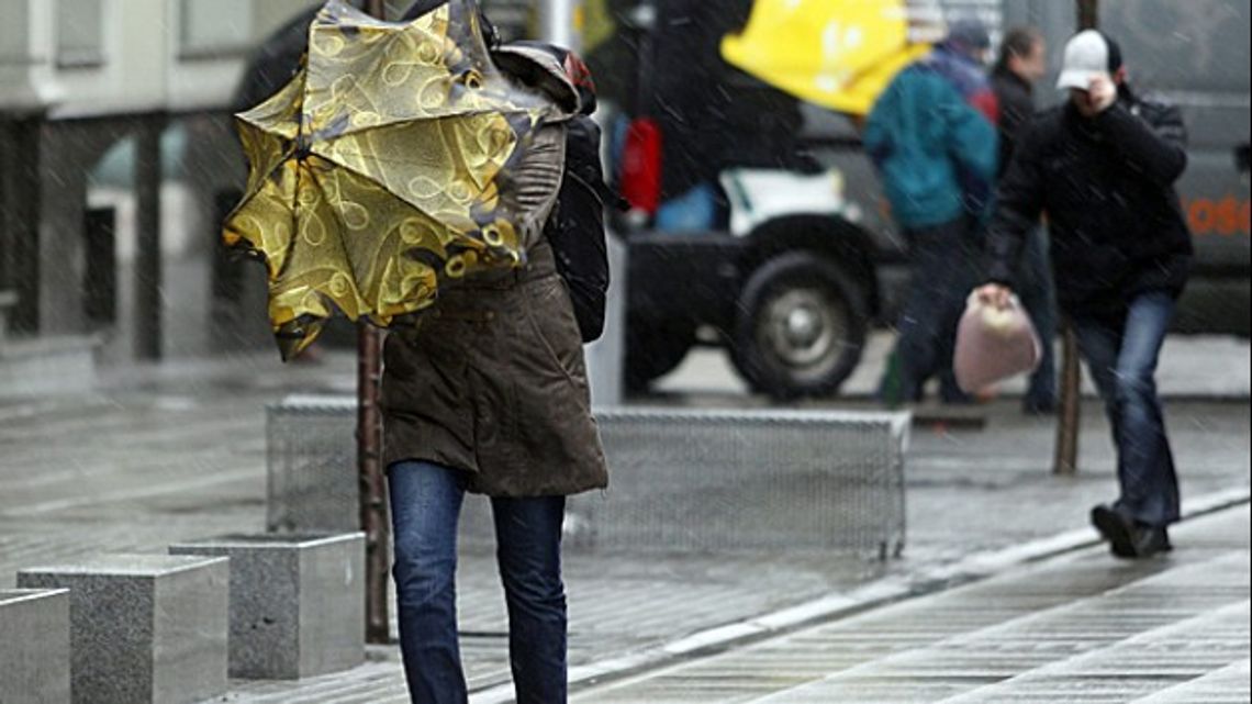 Sporo przelotnego deszczu i porywisty wiatr Sporo przelotnego deszczu i porywisty wiatr