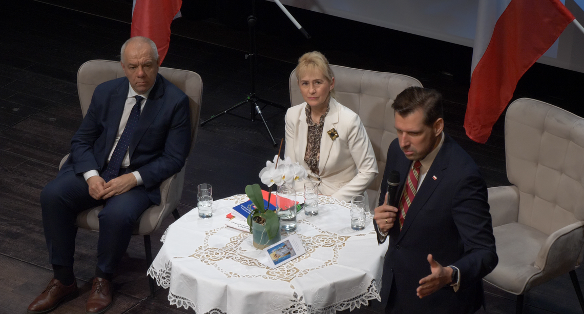 Spotkanie PiS w Łomży. Politycy o pandemii, cenach i programie dla Polski - [VIDEO]