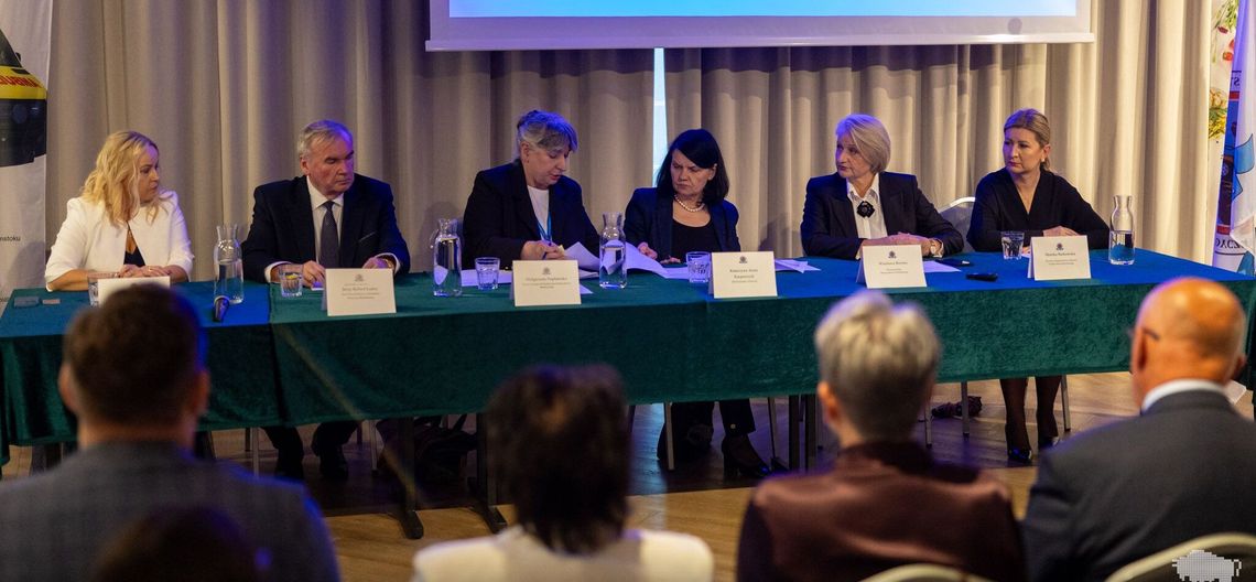 Spotkanie wiceminister zdrowia z dyrektorami stacji pogotowia ratunkowego Spotkanie wiceminister zdrowia z dyrektorami stacji pogotowia ratunkowego